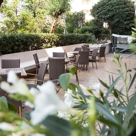 Palazzi Hotel 3*